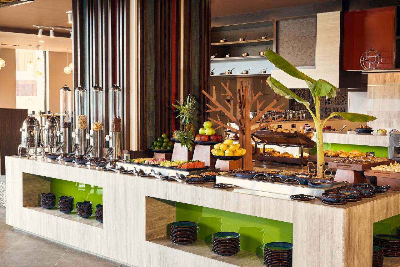 Novotel Hanoi Thai Ha Exterior photo